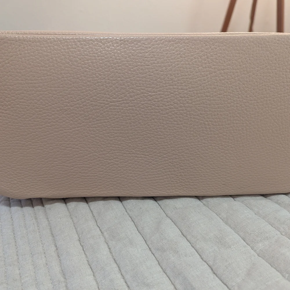 Valentino By Mario Valentino Rock Estelle Leather Tote Bag Pink - Picture 6 of 8